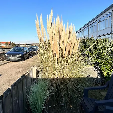 De Schelp 28, Free Parking Zandvoort