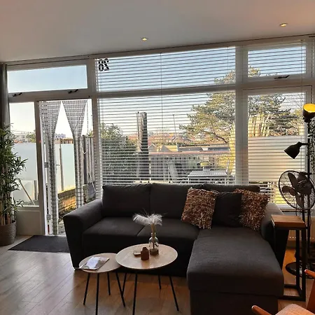 De Schelp 28, Free Parking Apartmán
