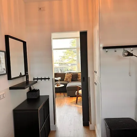 De Schelp 28, Free Parking *